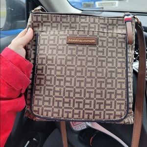 Tommy Hilfiger Crossbody Purse